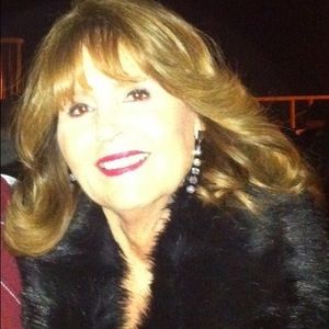 Meet your Posher, Deborah